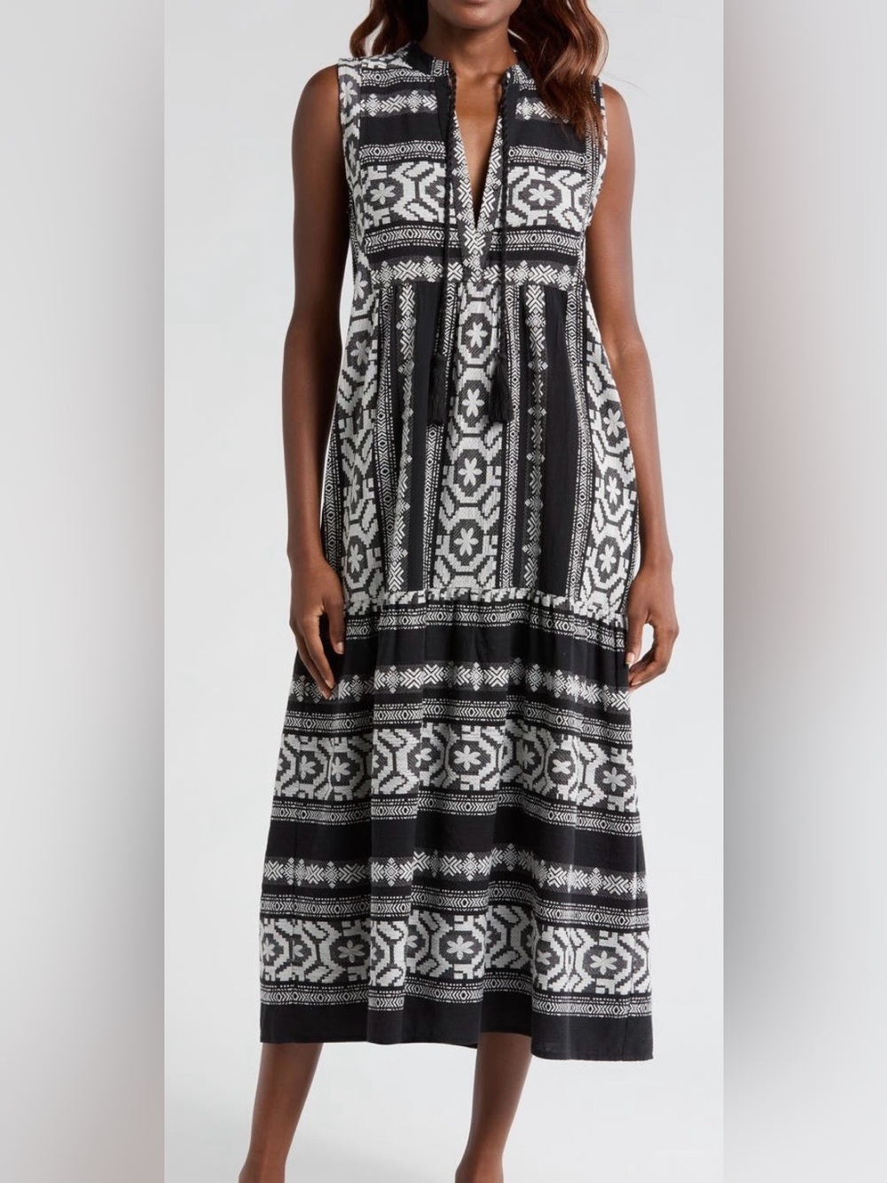Black and White Sleeveless Maxi Dress with Geometric Print